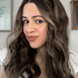 Stellaire Wavy Synthetic Lace Front Wig